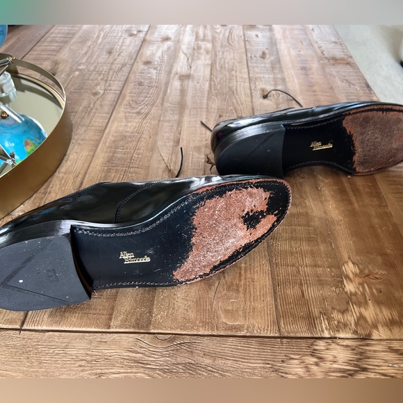 Allen Edmonds Men’s Hillcrest Oxford Shoes - Picture 6 of 7